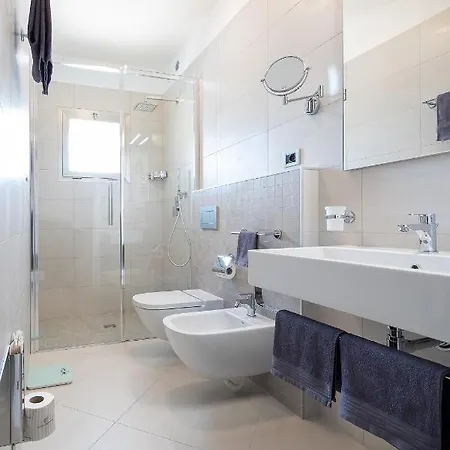 Aparthotel Serenissima 4*