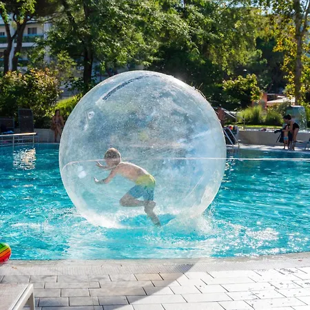 Serenissima Aparthotel