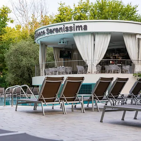 Aparthotel Serenissima 4*