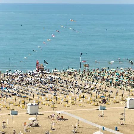 Serenissima Aparthotel