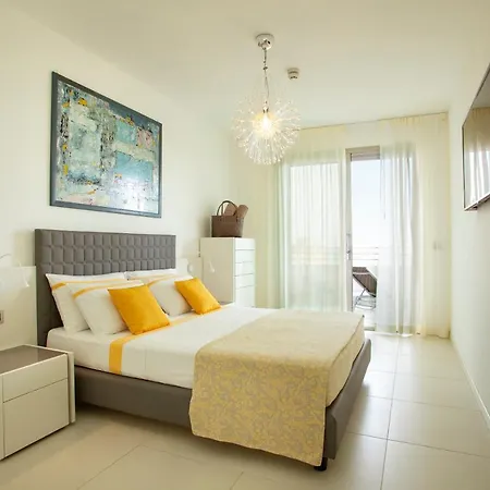 Serenissima Aparthotel