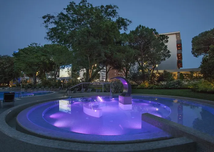 Serenissima Apartahotel 4*