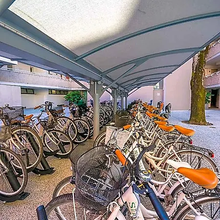 Serenissima Aparthotel 4*