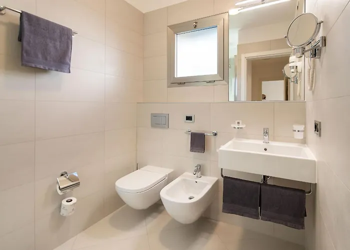 Serenissima Apartmanhotel 4*