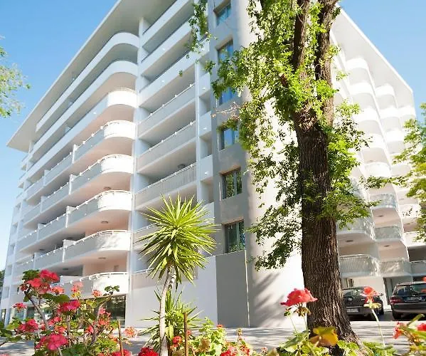 Aparthotel Serenissima 4*